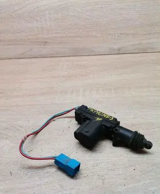 Nissan Primera Central locking motor 