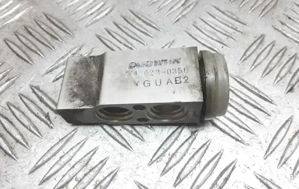 KIA Sorento Air conditioning (A/C) expansion valve T416230350