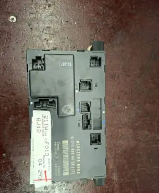 Mercedes-Benz E W211 Door control unit/module 2118200426 8357571 36103F013