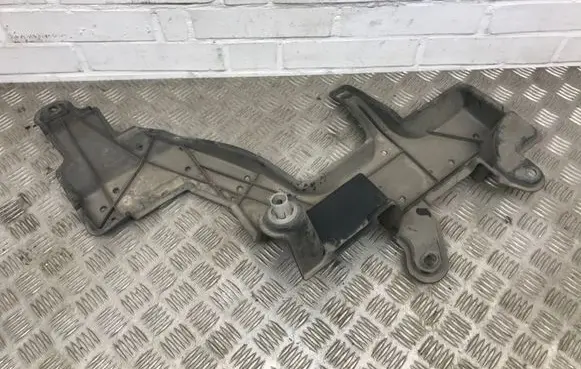 Lexus CT 200H Other under body part 5762876010