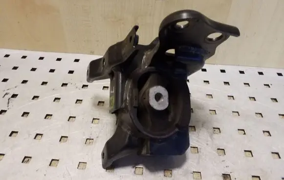 Toyota Auris E180 Gearbox mount