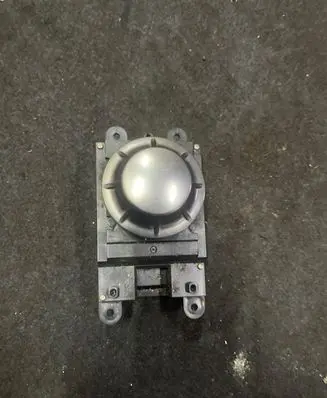 Multifunctional control switch/knob