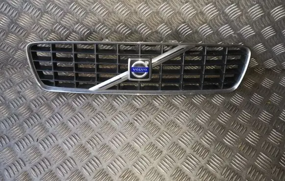 Volvo S60 Front bumper upper radiator grill 9190740 9151881 9190778