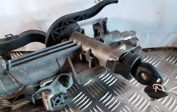 BMW X3 E83 Ignition lock