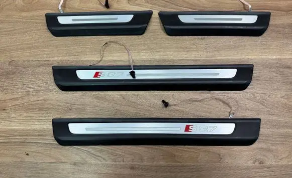 Audi Q7 4M Other sill/pillar trim element 4M0947405B 4M0947406B