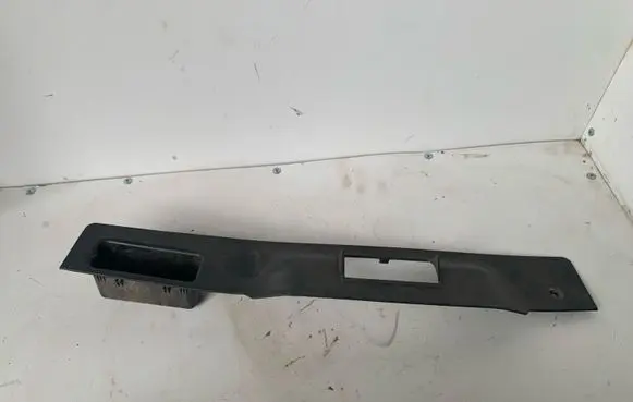 Opel Astra H Tailgate/boot lid lock trim 13140361