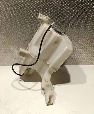 Nissan NV200 Windshield washer fluid reservoir/tank