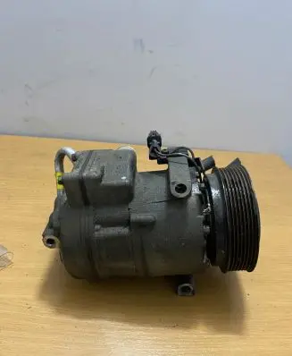 Hyundai ix 55 Air conditioning (A/C) compressor (pump) F500AD6AA06 F500AD6AB08