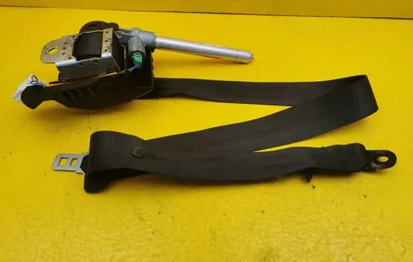 Volvo V60 Middle seatbelt (rear) 6168120L0A