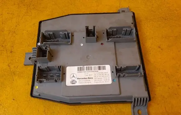 Mercedes-Benz C W205 SAM control unit A2059007845