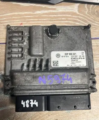 Volkswagen Polo V 6R Engine control unit/module 03P906021 03P907425A