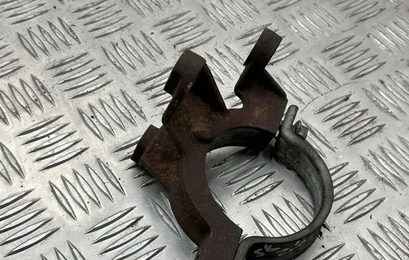 Ford C-MAX II Driveshaft support bearing bracket AV613K305CA