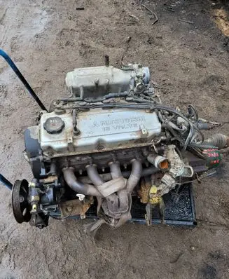 Mitsubishi Carisma Engine