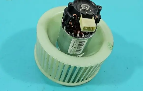 Renault Trafic III (X82) Heater fan/blower MSY694040434 IMPRK1551582