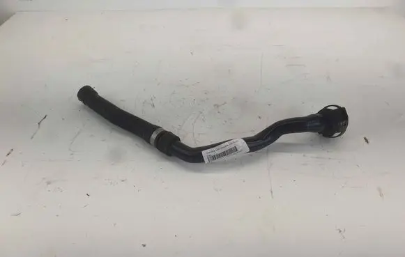 Mercedes-Benz C W205 Breather hose/pipe A6510105811