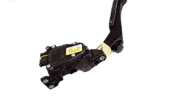 Accelerator throttle pedal