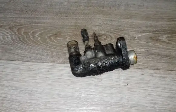 Volvo S80 Electric engine pre-heating system (optional) 074121145G