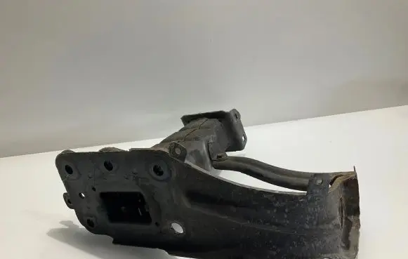 Mercedes-Benz CLS C219 Radiator support slam panel bracket 