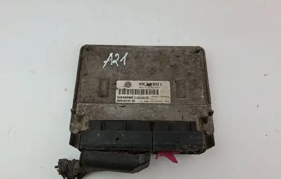 Volkswagen Polo Engine control unit/module 03E906033L 5WP4019405