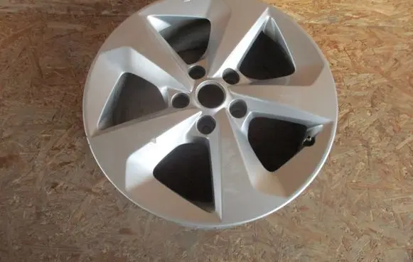 Nissan Qashqai R17 alloy rim HV01C