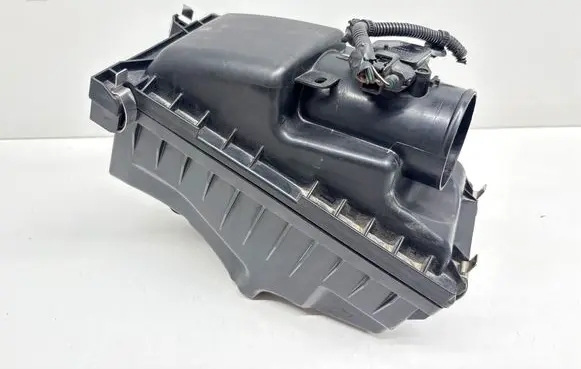 Toyota Avensis T250 Air filter box 4614430869 4614485912 22040N010