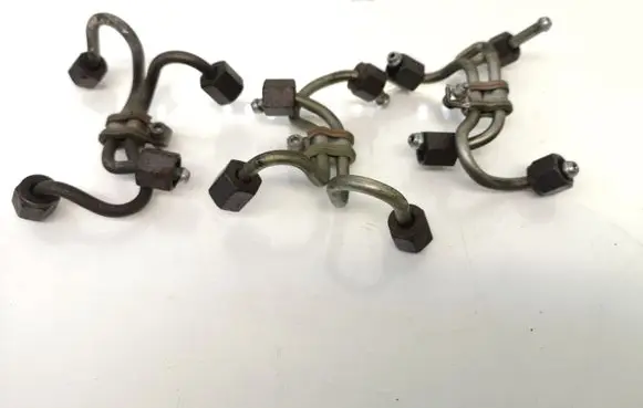 BMW 5 E60 E61 Fuel injector supply line/pipe 