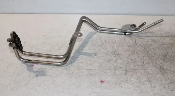Engine coolant pipe/hose