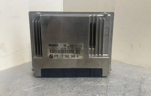 BMW 6 E63 E64 Engine control unit/module 0261209320 7582306