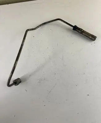 Mitsubishi Pajero Fuel injector supply line/pipe 