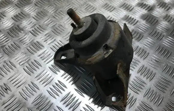 Ford Mondeo MK II Engine mount bracket 95bb6038ab 95bb-6038-ab