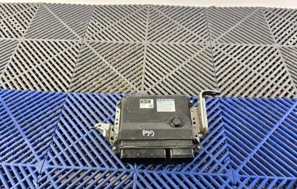 Toyota Prius+ (ZVW40) Engine control unit/module 8966147830 2756009271
