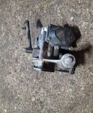 Volkswagen Crafter Throttle valve 076128063A