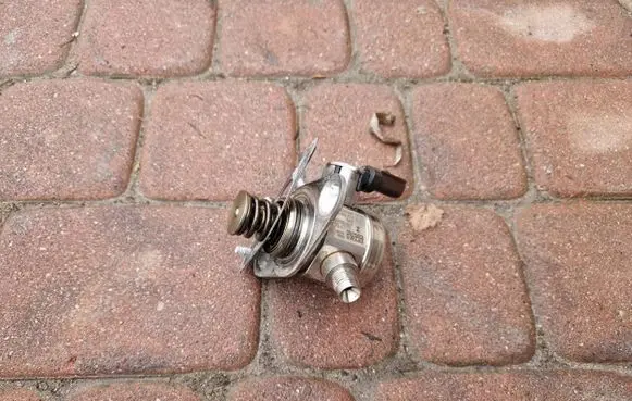 Opel Insignia B Fuel injection high pressure pump 12672144