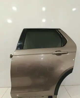 Land Rover Discovery Sport Rear door 