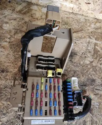 Subaru XV Fuse module 82201FJ010
