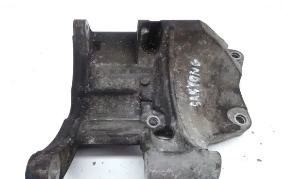 SsangYong Rexton I Generator/alternator bracket A6651550335