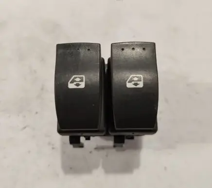 Renault Espace - Grand espace IV Electric window control switch 015088B