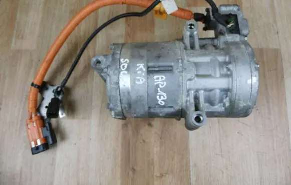 KIA Soul Air conditioning (A/C) compressor (pump) 97701E4000 F502FJDAA04