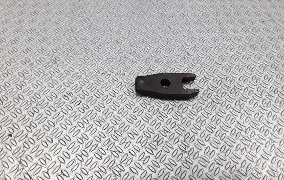 Peugeot 406 Fuel Injector clamp holder
