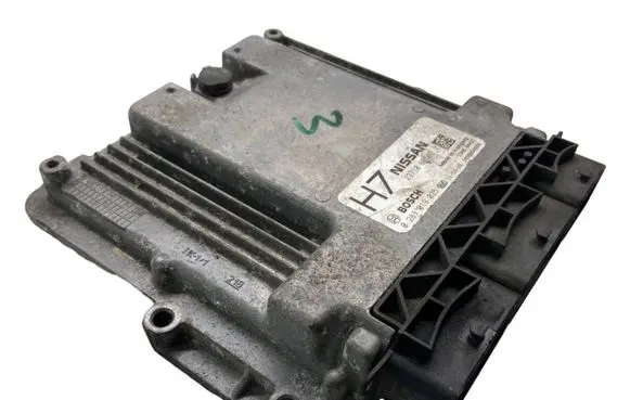 Nissan Qashqai Engine control unit/module 0281019035 23710BB58E 1039S54828