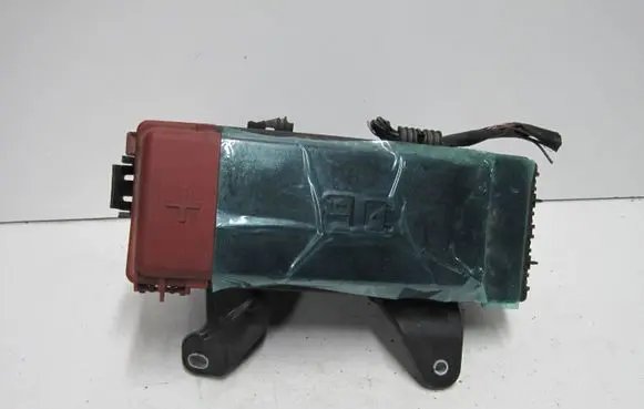 Land Rover Discovery 4 - LR4 Fuse box set M8A214A076AA P00326124B