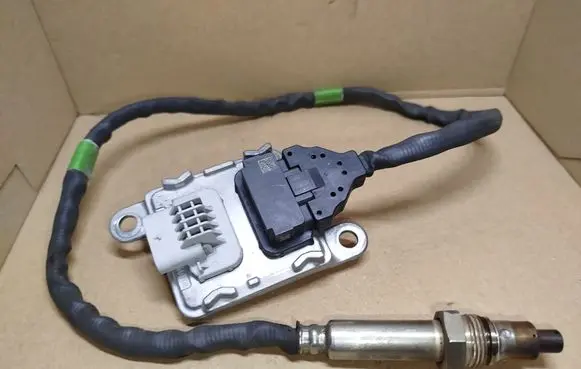 Renault Trafic III (X82) Lambda probe sensor 227905433R A3C01434100 A3C0143410002