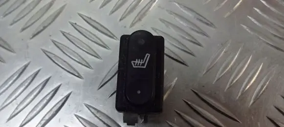 Nissan Qashqai Seat heating switch 