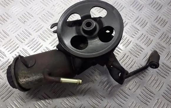 Toyota Yaris Electric power steering pump 