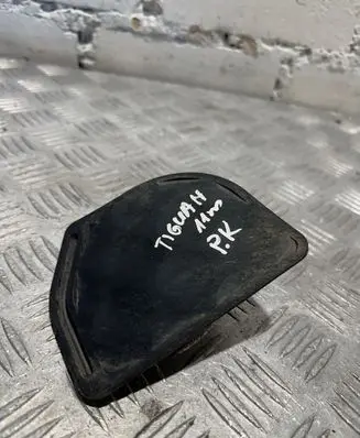 Volkswagen Tiguan Front underbody cover/under tray 5n0825961