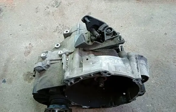 Skoda Octavia Mk2 (1Z) Manual 6 speed gearbox KXZ