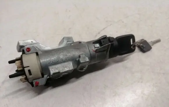 Audi A4 S4 B5 8D Ignition lock 4D0905851A