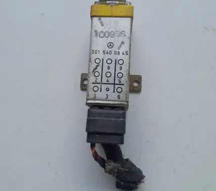 Mercedes-Benz C W202 Other relay 0015400845
