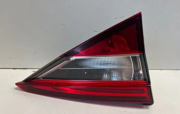 Skoda Superb B8 (3V) Tailgate rear/tail lights 3v9945307