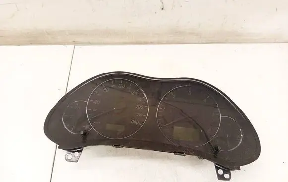 Toyota Avensis T250 Speedometer (instrument cluster) 8380005C00